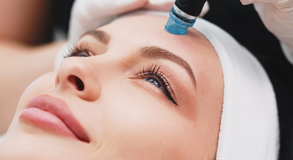 مزایای Hydrafacial نسبت به فیشیال های سنتی